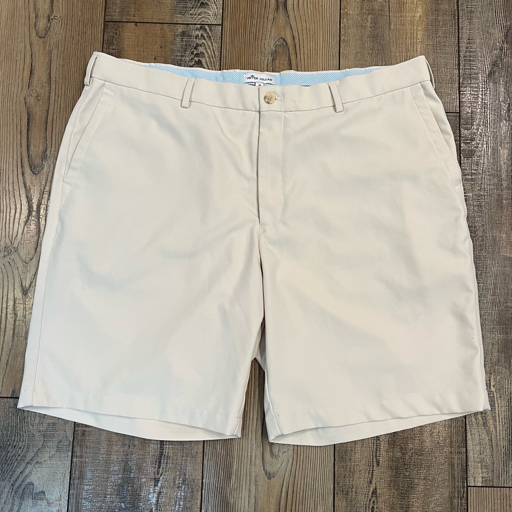 Peter Millar Performance Flat front Golf Shorts, size 40